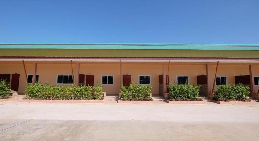 Prakaithong Hotel Amphoe Sawang Daen Din Exterior foto